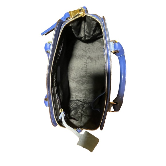 Escada in excellent condition. Used only few times. - Picture 7 of 16